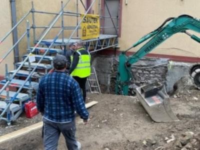 Rathaussanierung, Freilegung Kellerwand West- und Nordseite